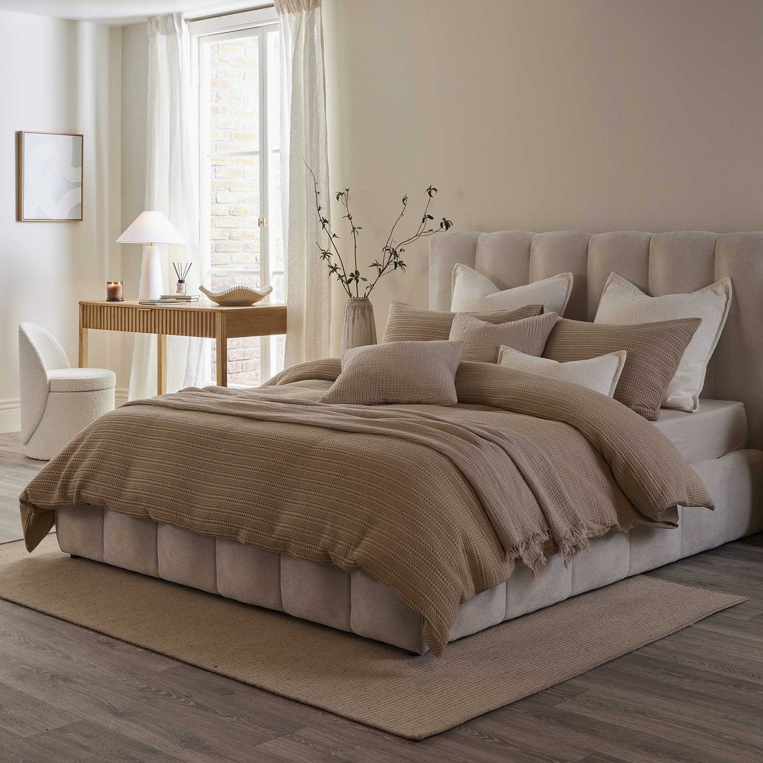 Cheshire Ottoman Storage Bed - Ivory