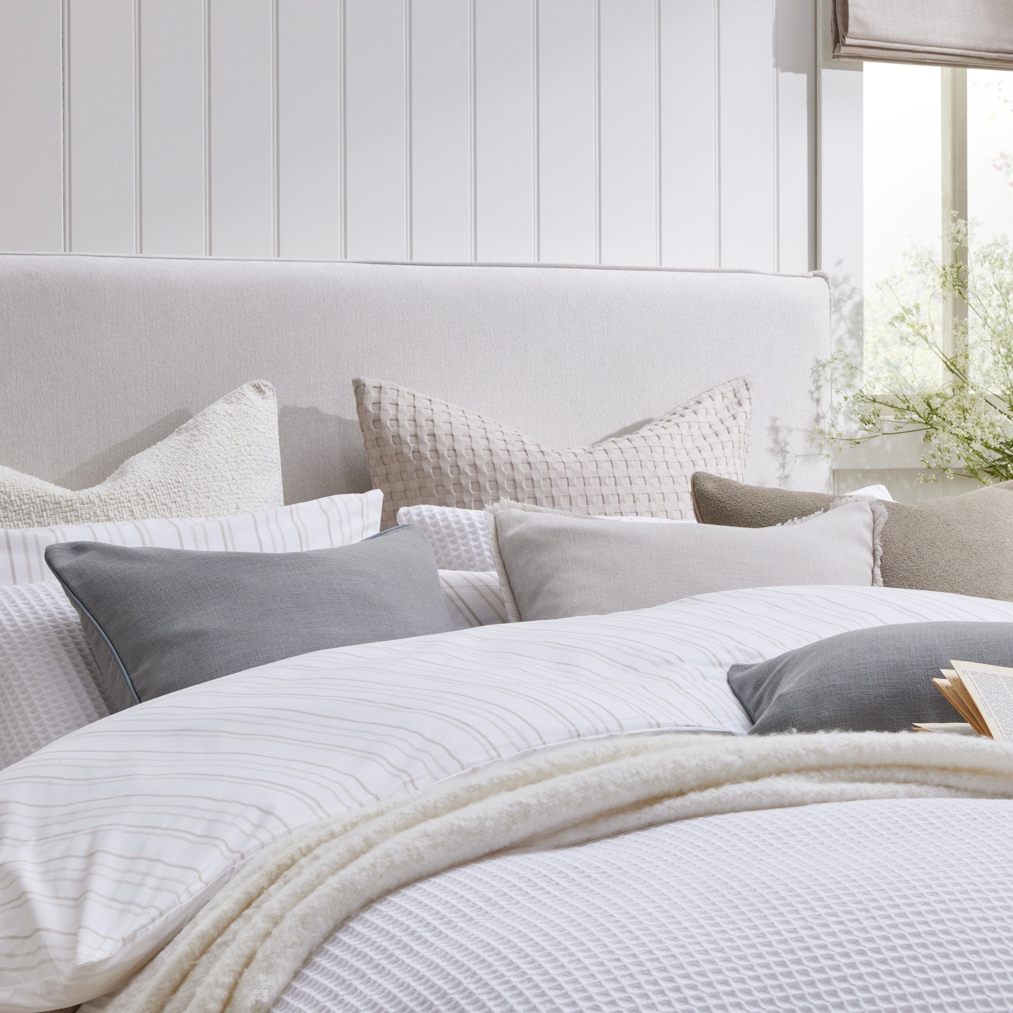 Oslo Ottoman Storage Bed - Ivory