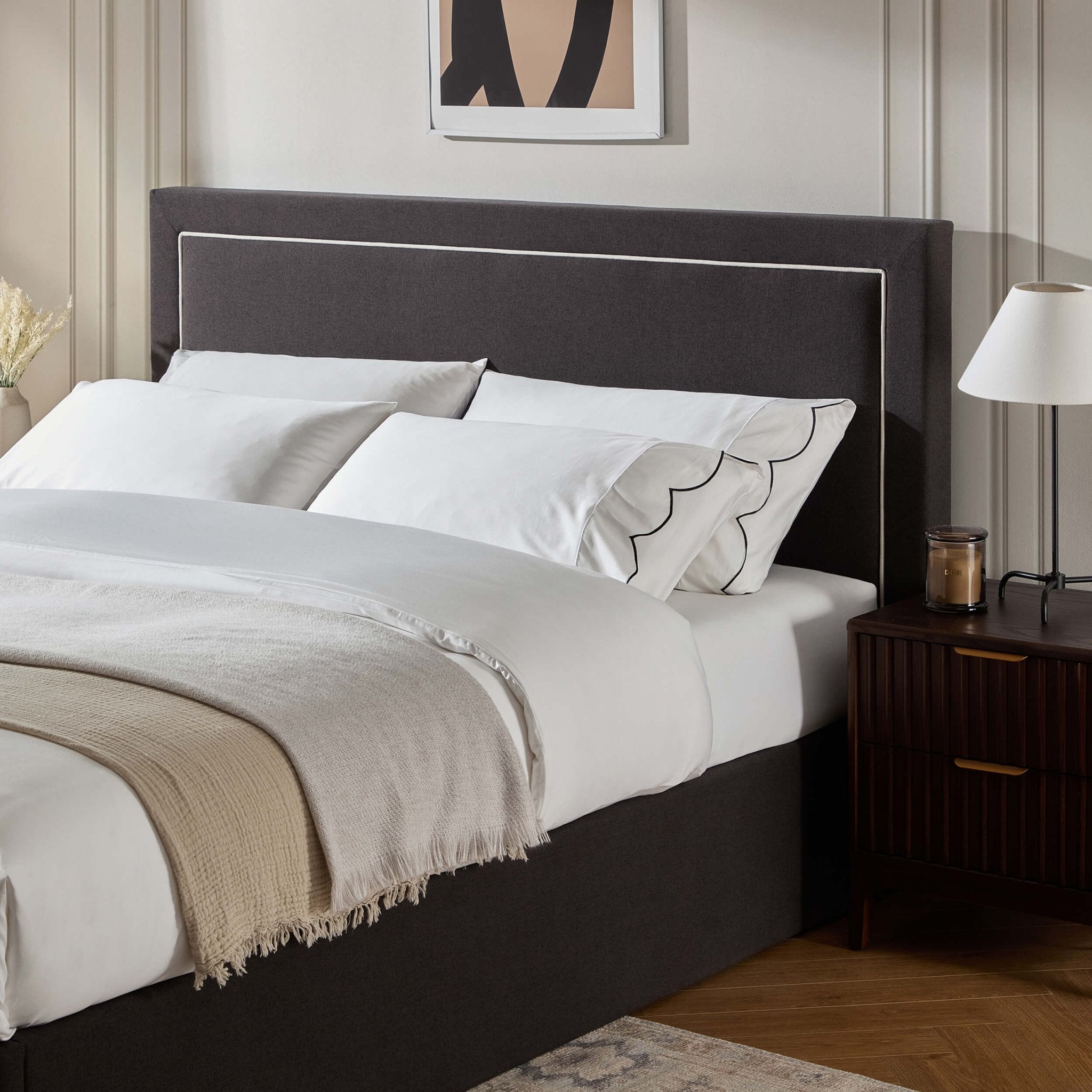 Windsor Ottoman Storage Bed - Black/Natural